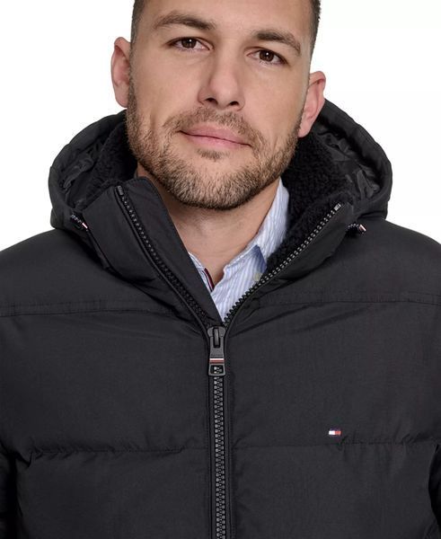 Куртка TOMMY HILFIGER Men's Two Pocket Hooded Puffer Jacket&nbsp; 155AP179-BLK фото