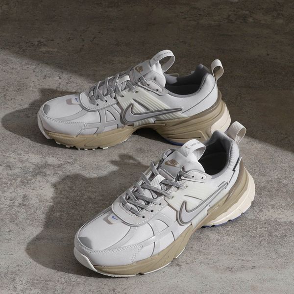 Кроссовки Nike V2K Run GORE-TEX Light Bone White FZ2622-002 FZ2622-002 фото